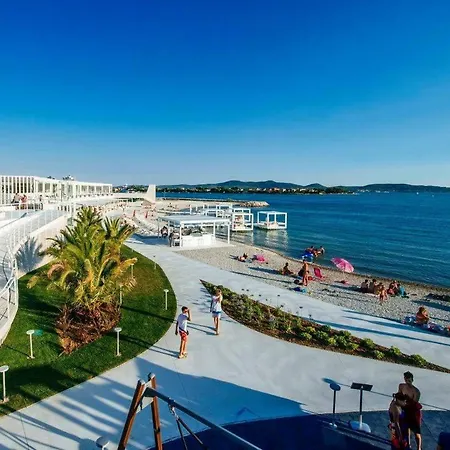 Apartman With A Parking Space Sukosan, Zadar - 14096 *